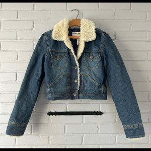Denim jacket lined with Sherpa like collar. Aeropostale women’s size Medium.